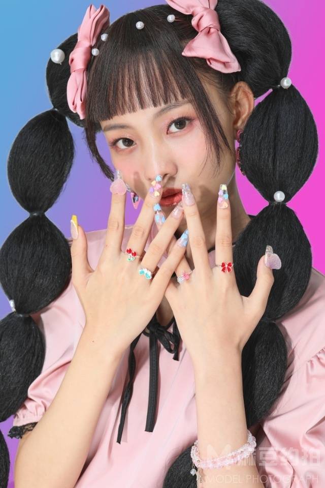 妆容模特
