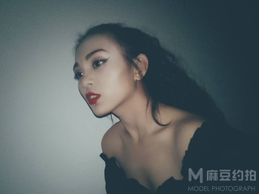 夜景模特