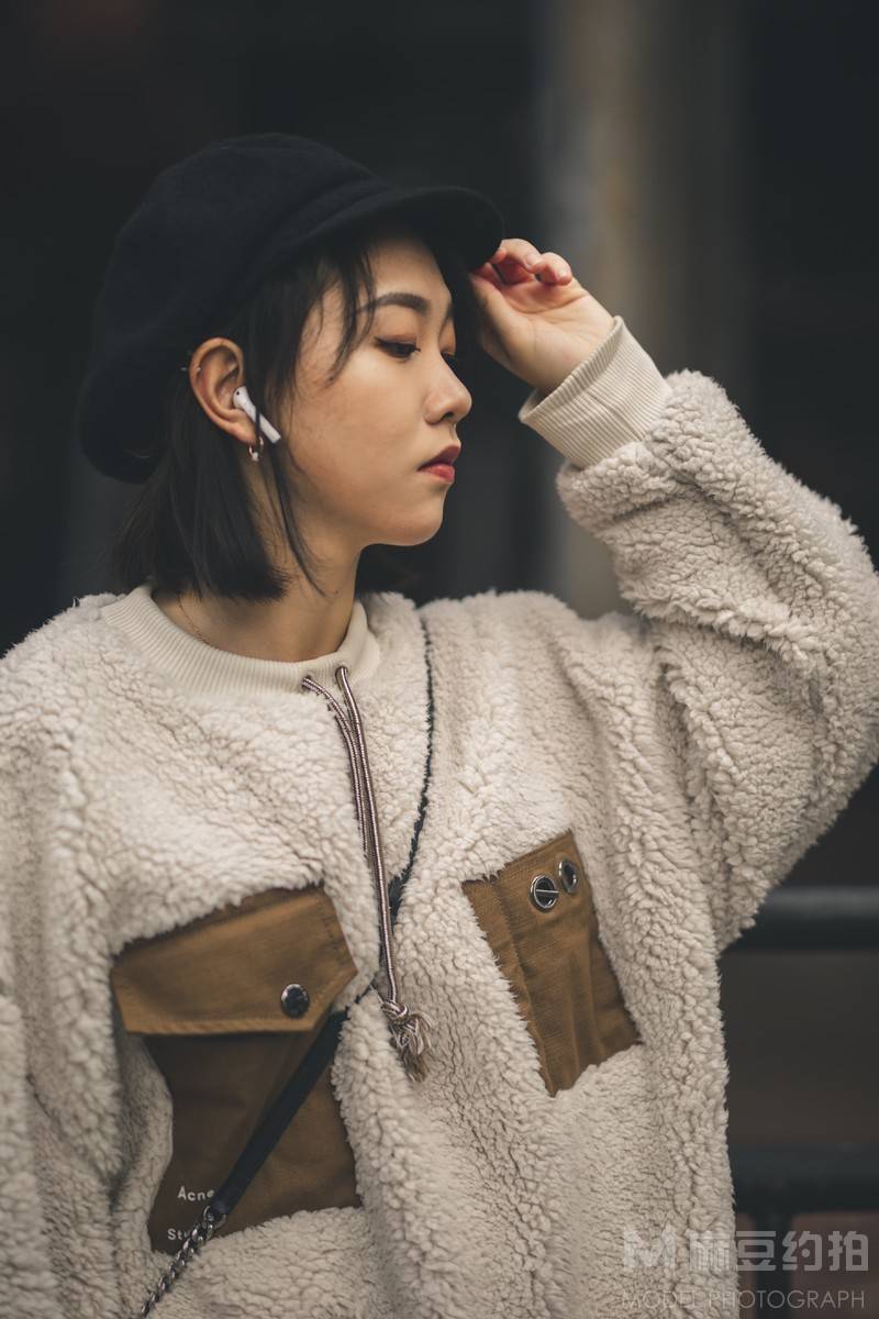 情绪模特