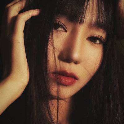 黑白模特
