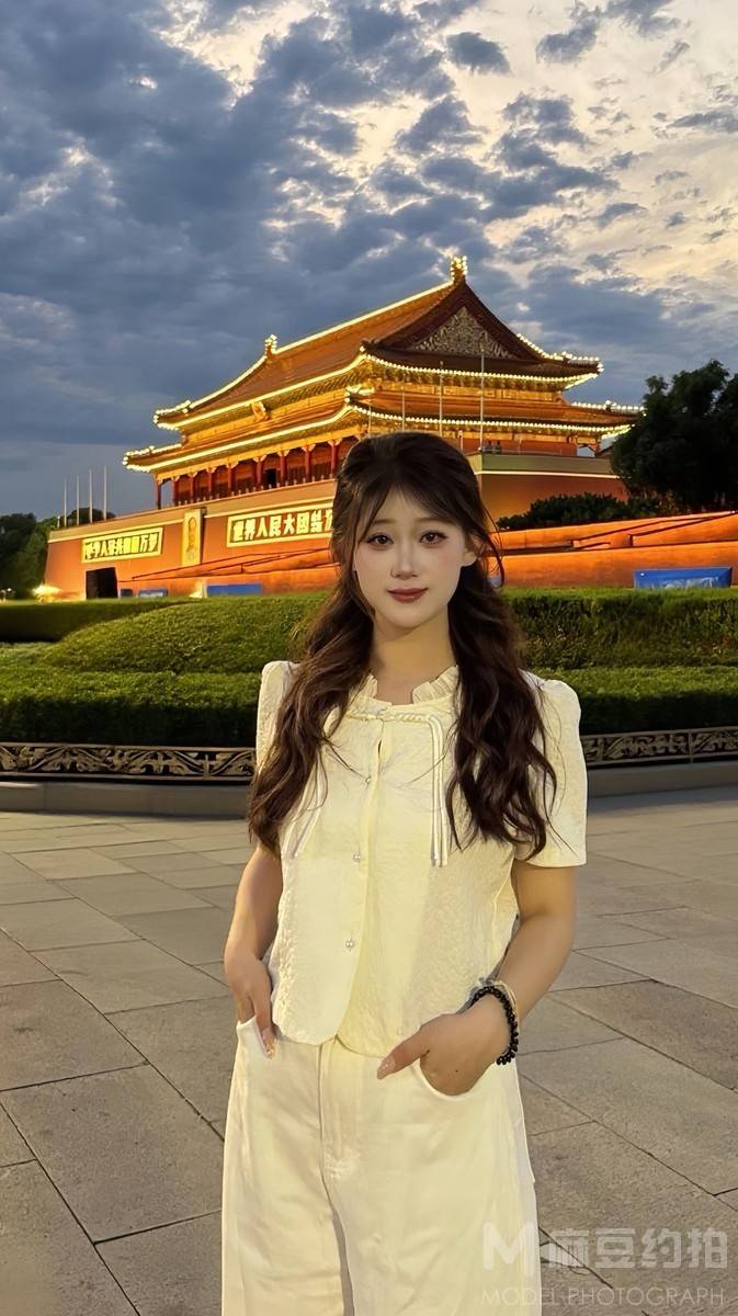 校园模特