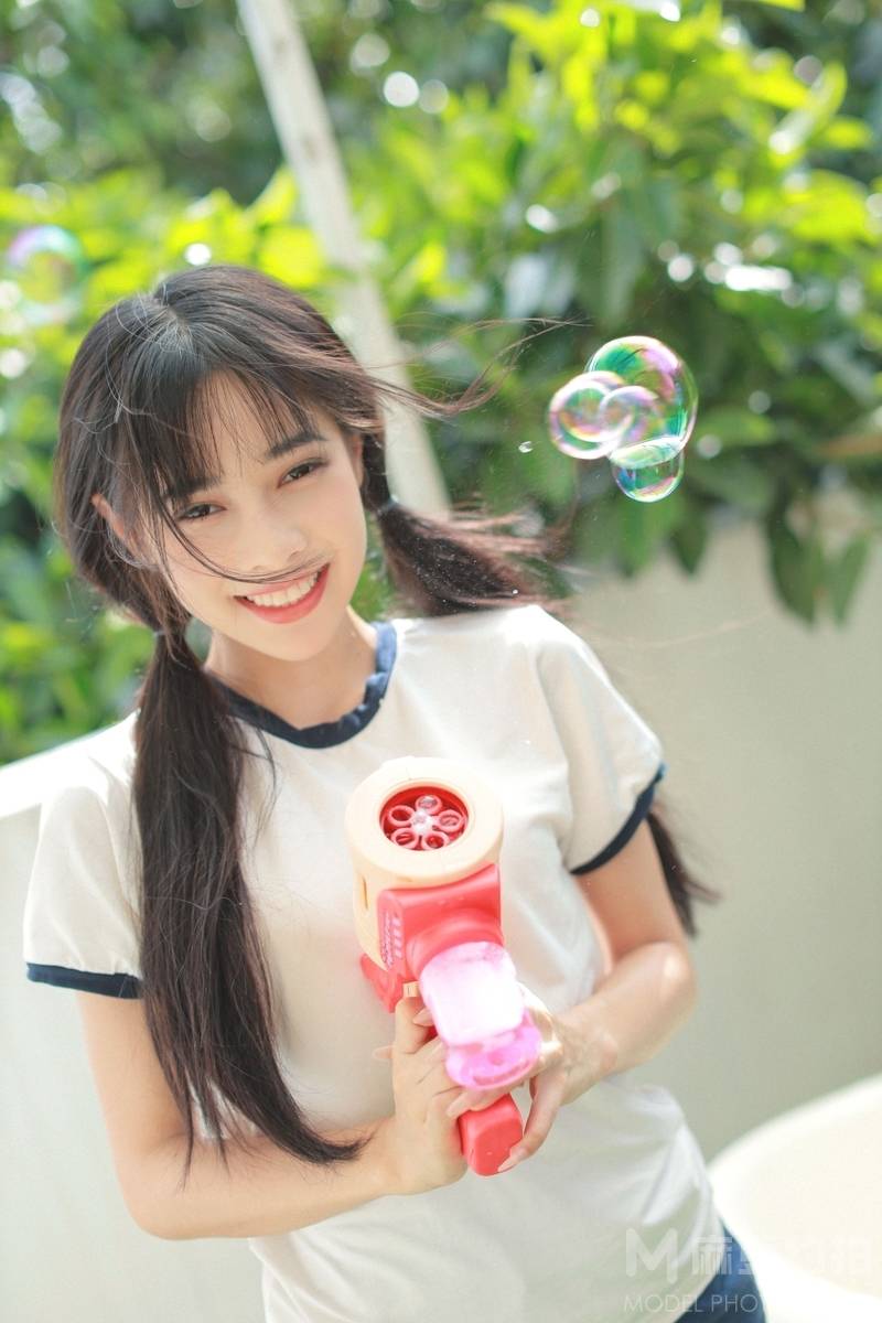 清新模特
