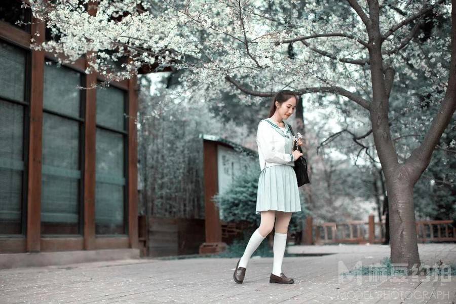 校园模特