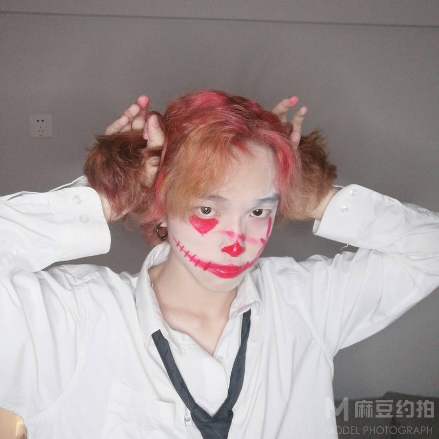 妆容模特