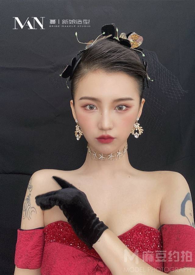 妆容模特