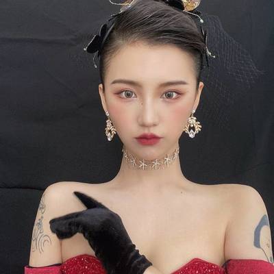 妆容模特