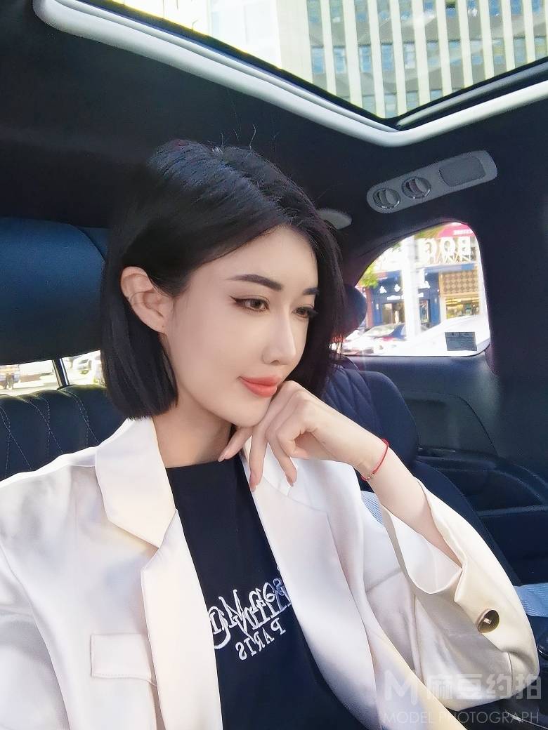 妆容模特