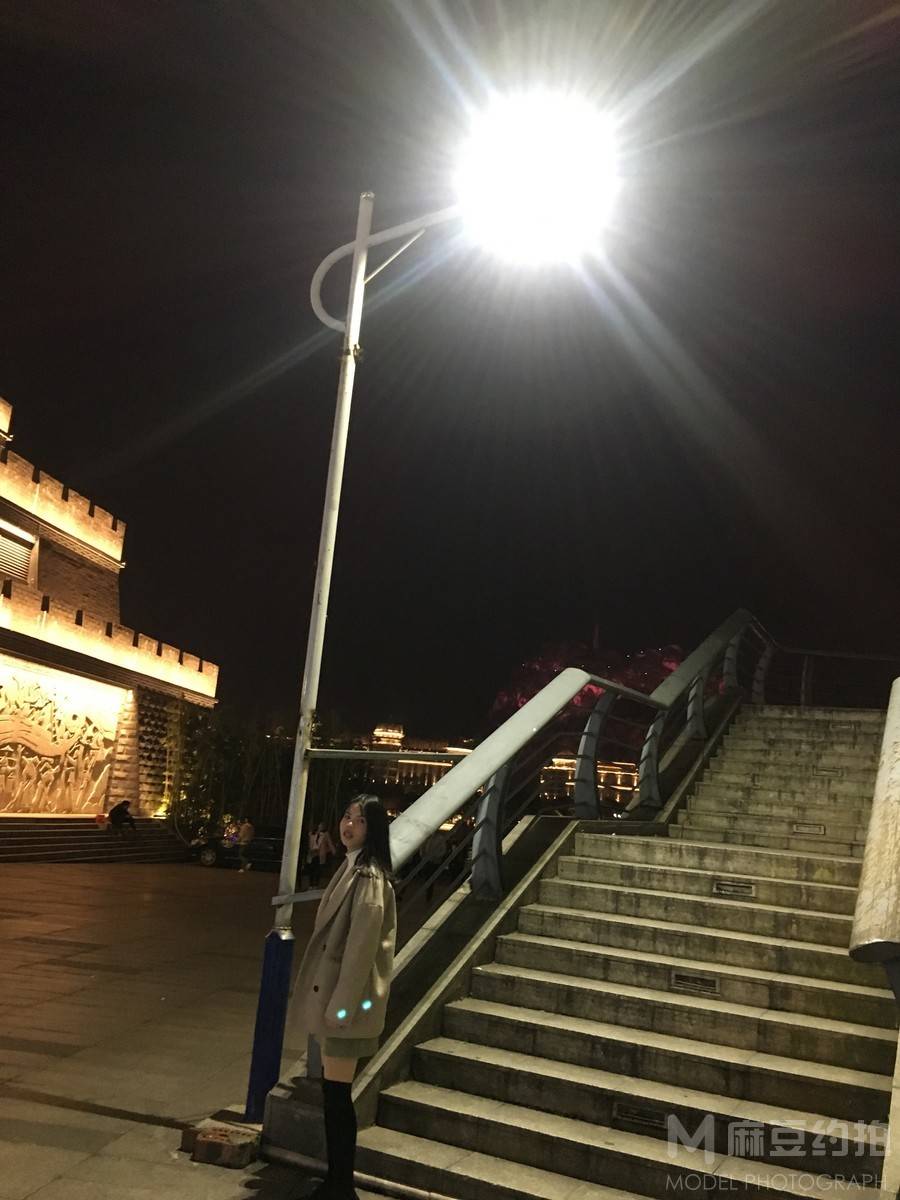 夜景模特
