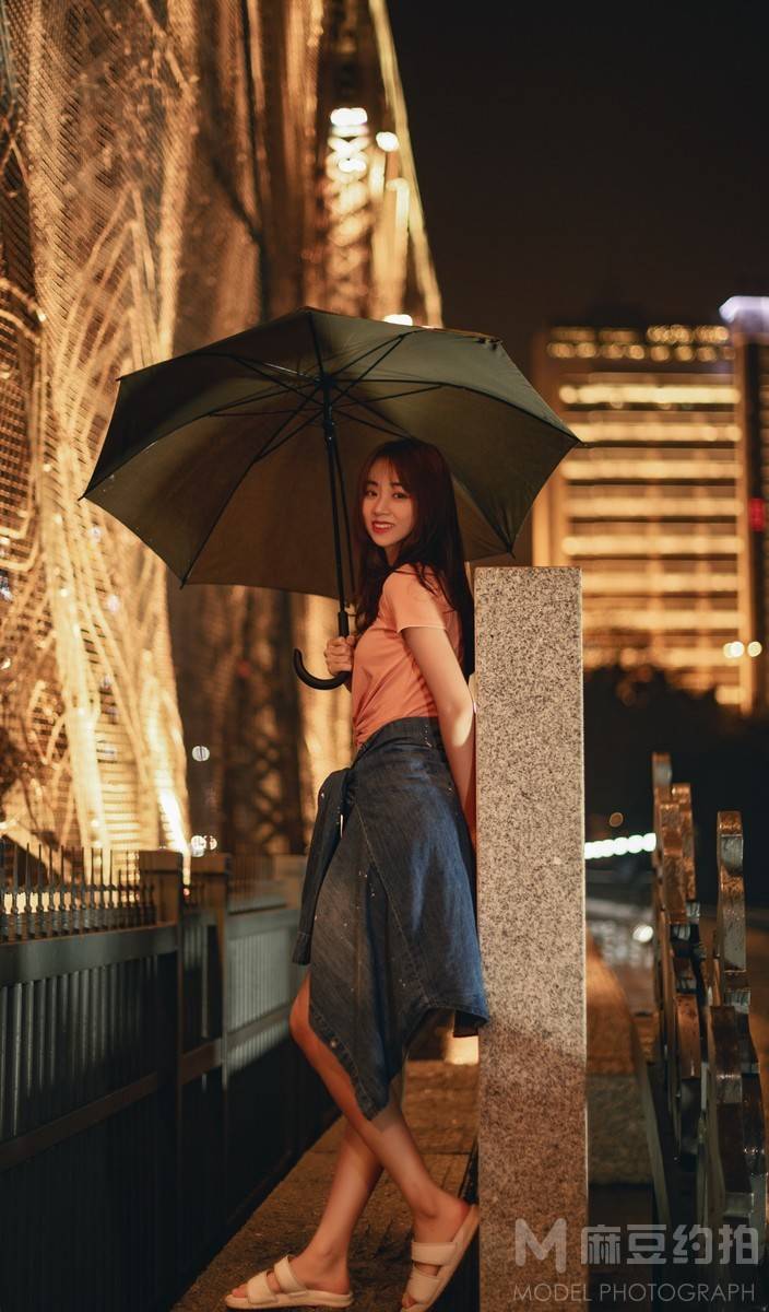 夜景模特