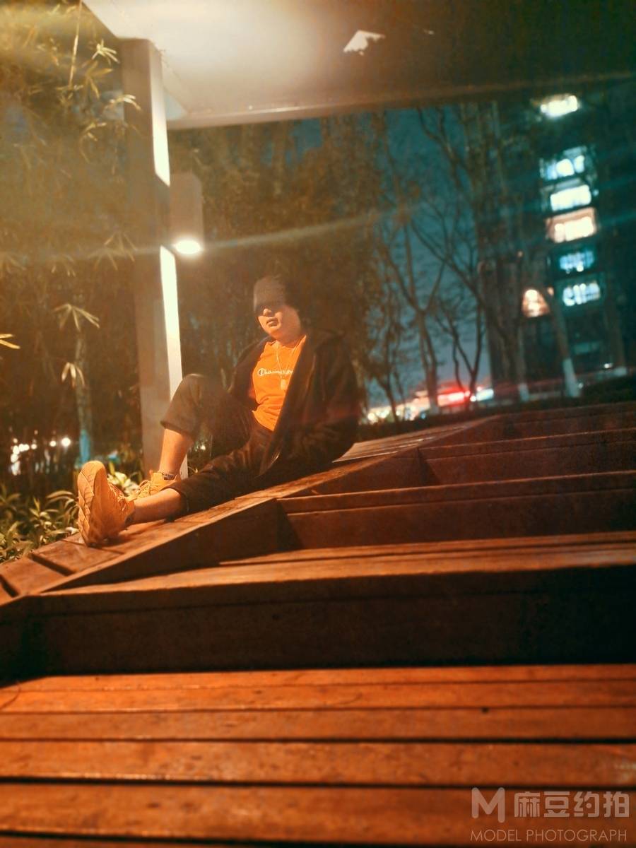 夜景模特