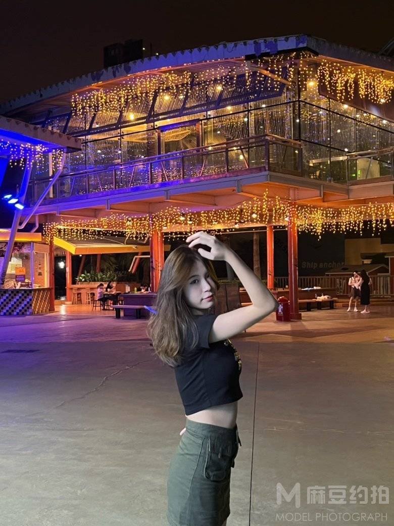 宝丽来模特