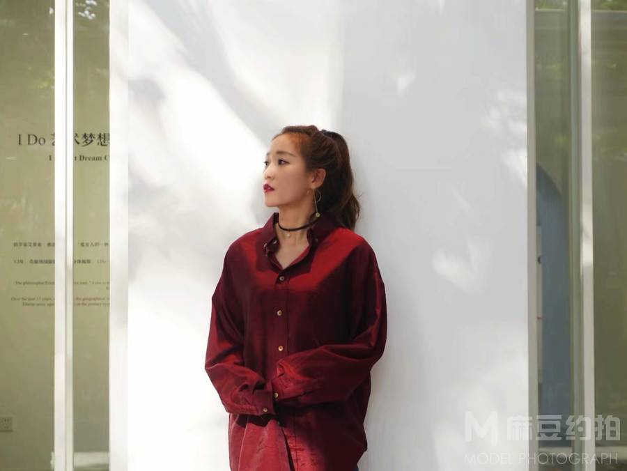 黑白模特