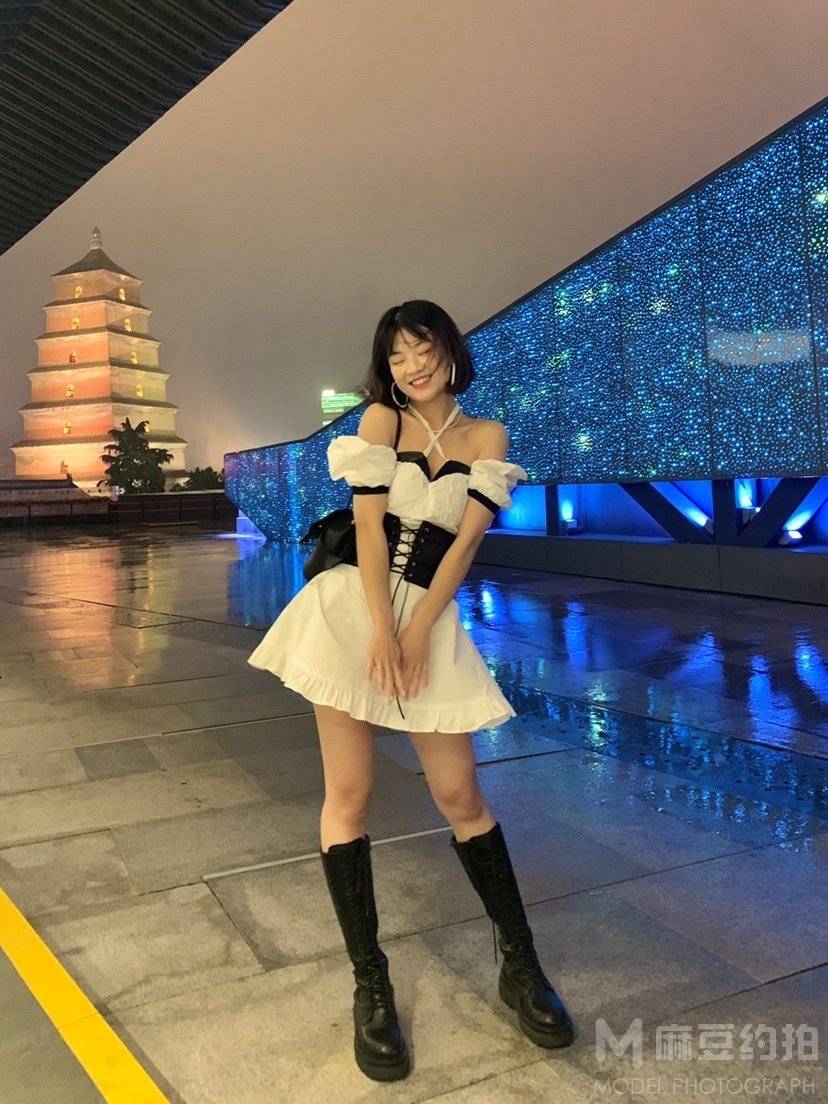 清新模特