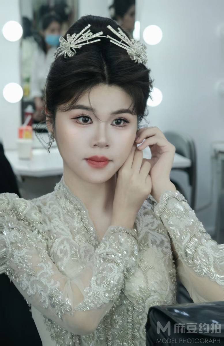 妆容模特