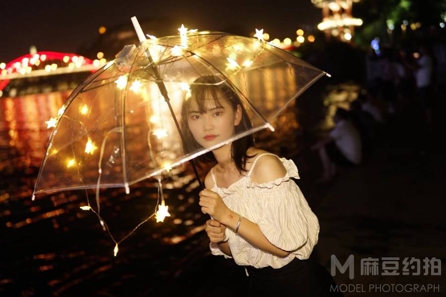 夜景模特