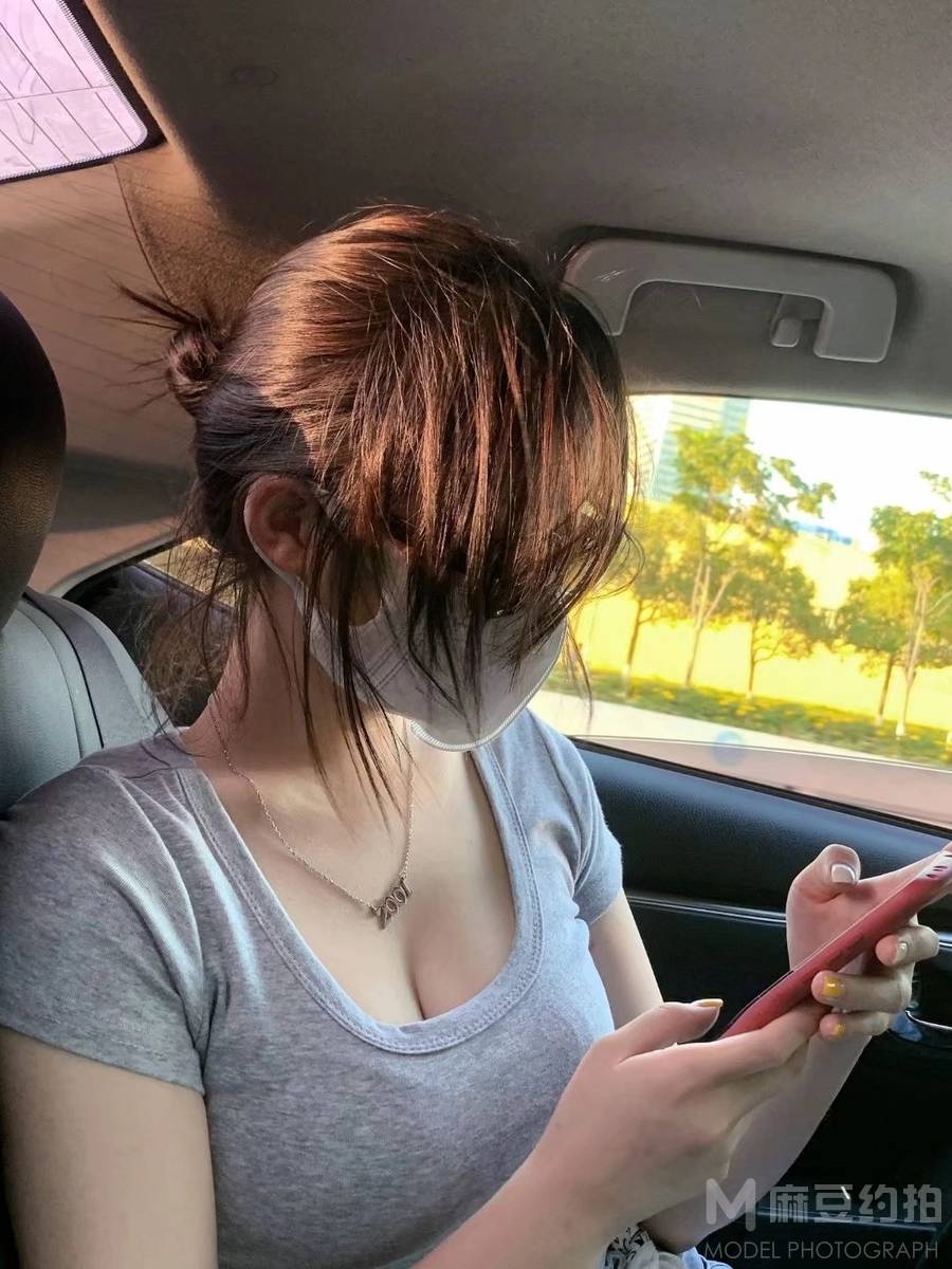 黑白模特