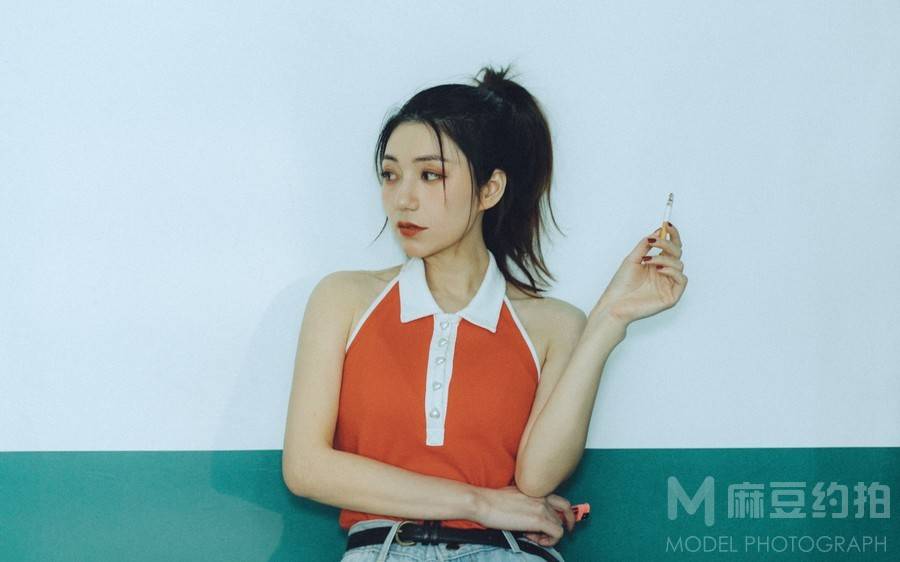 情绪模特