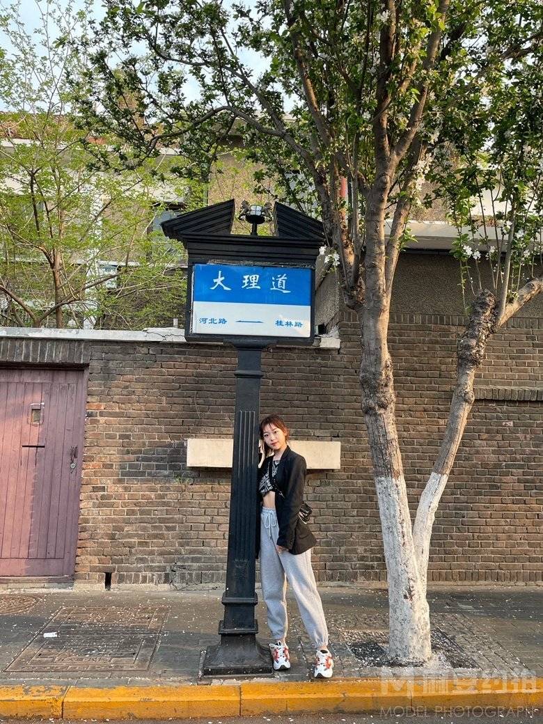 校园模特