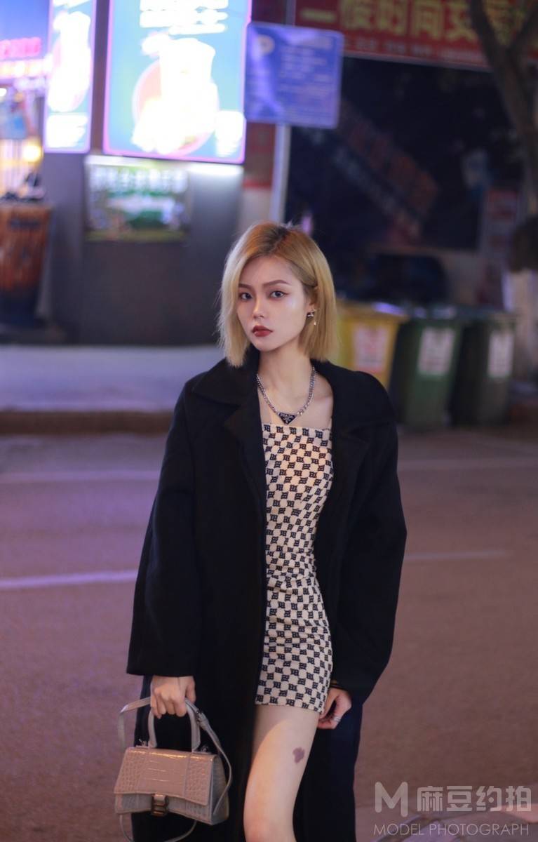 夜景模特