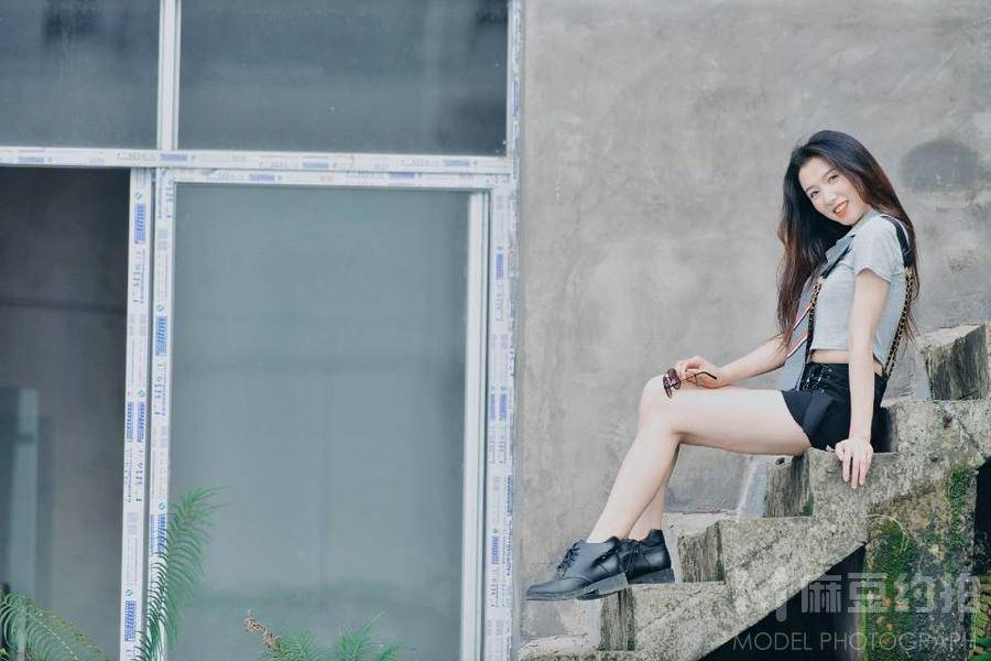情绪模特