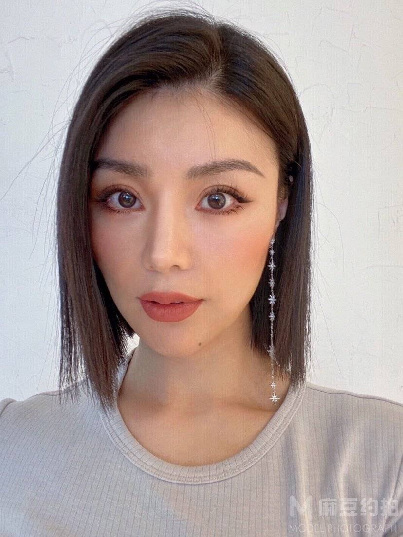 妆容模特