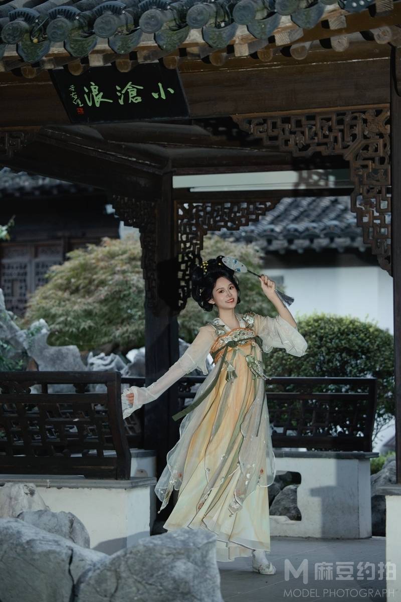 汉服模特