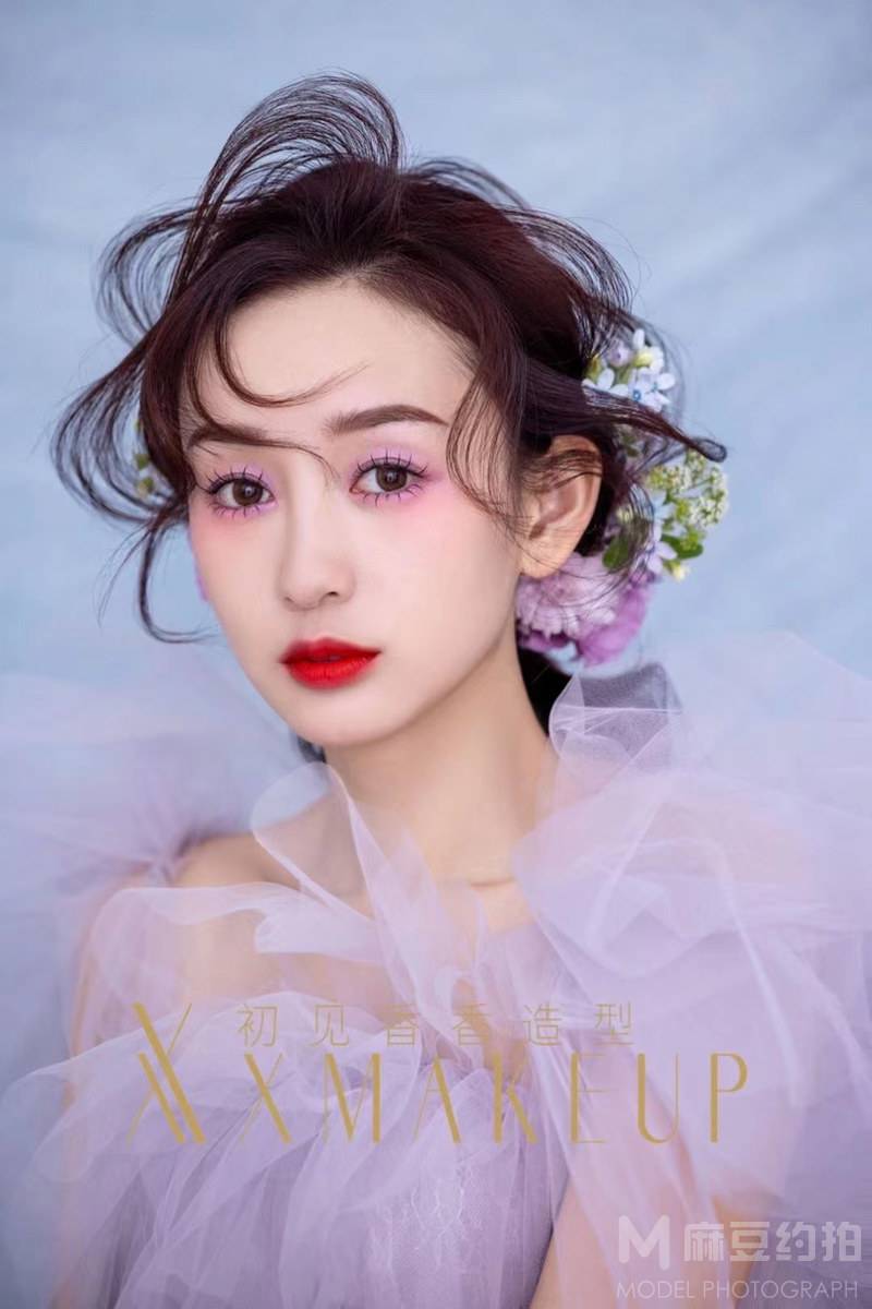 妆容模特