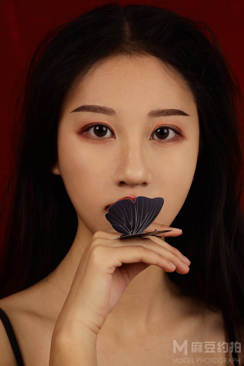 情绪模特