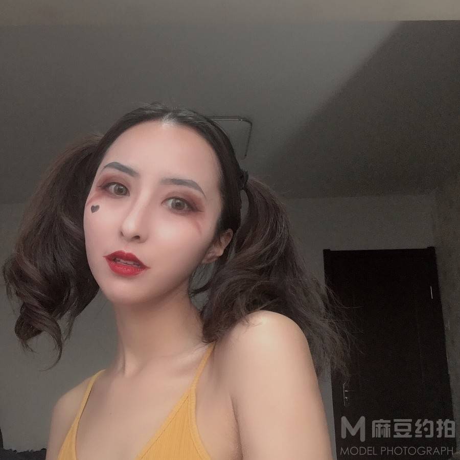 妆容模特