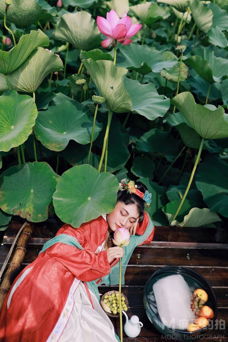 汉服模特