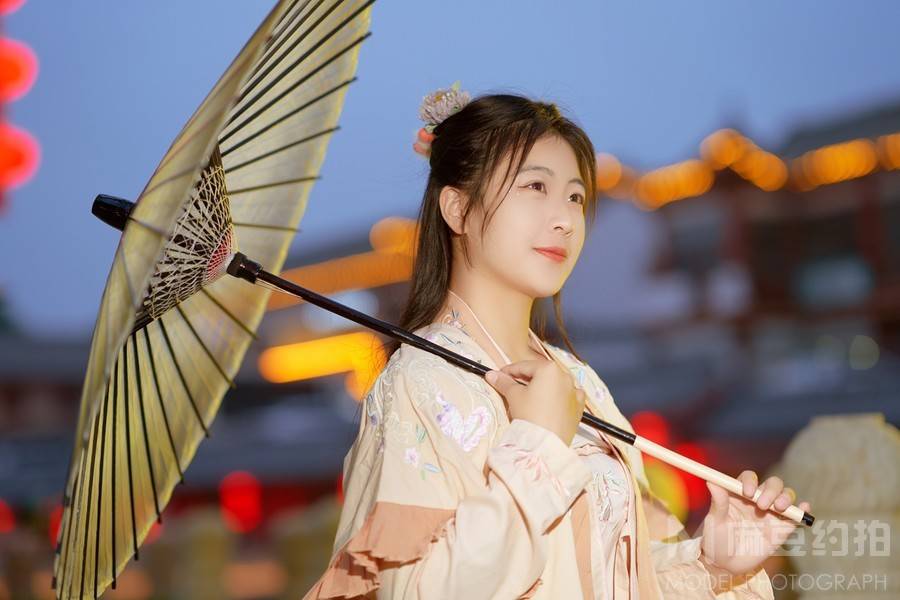 汉服模特