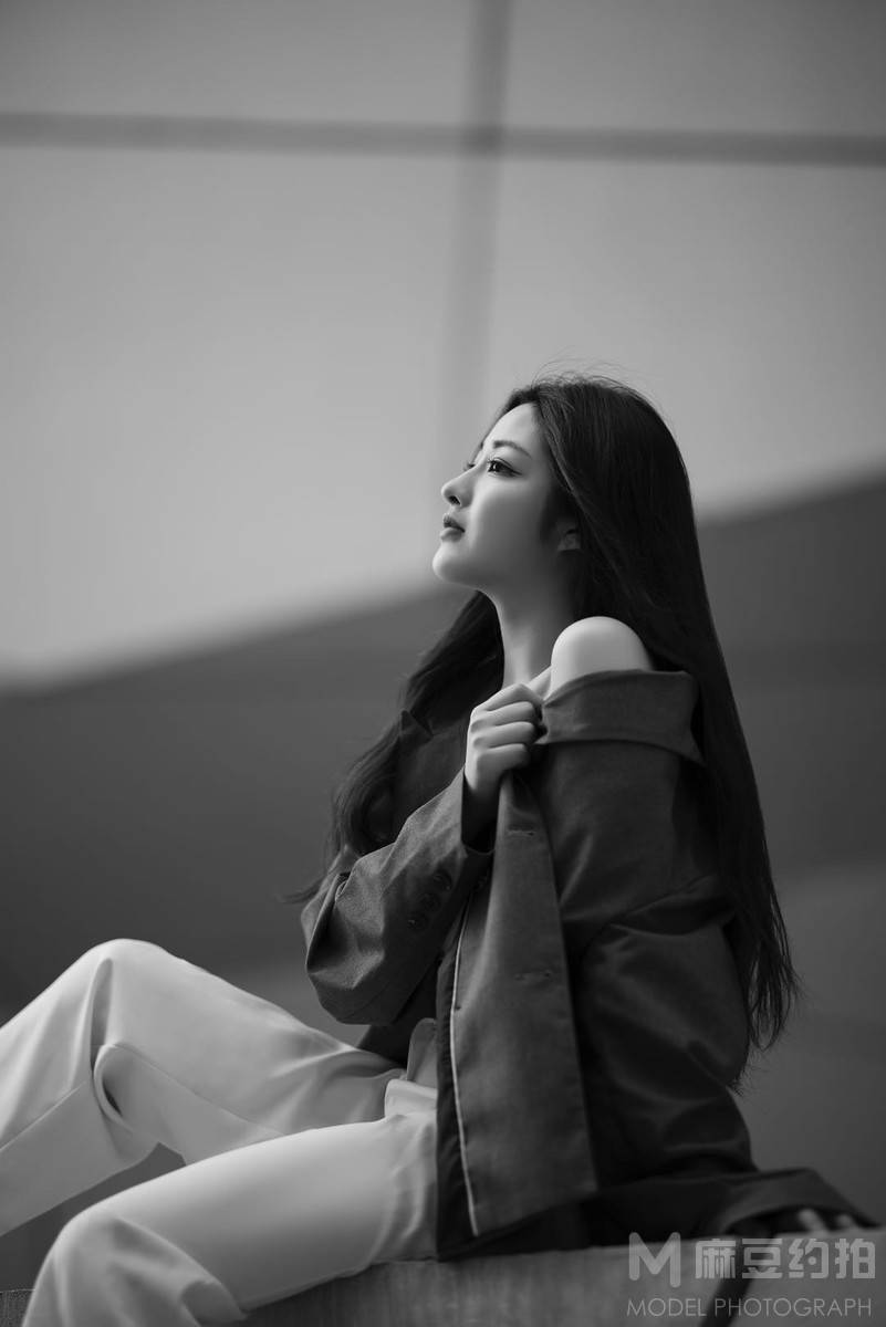 黑白模特