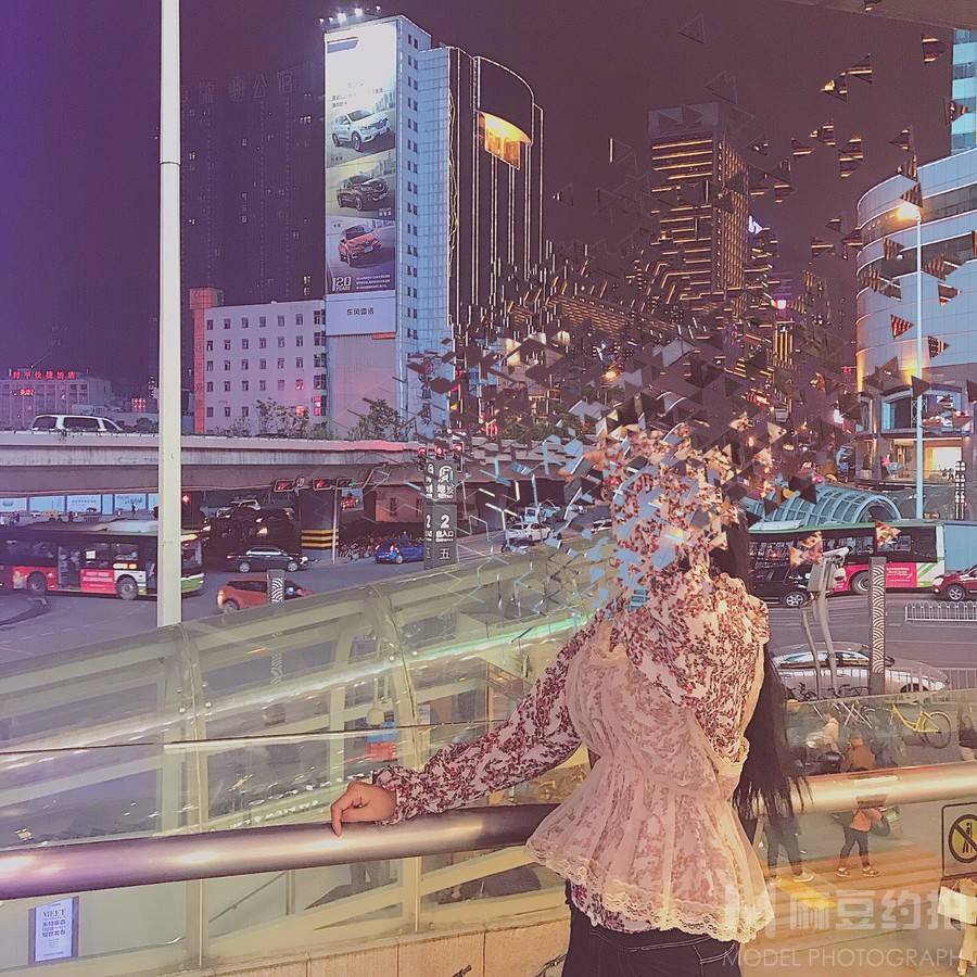 夜景模特