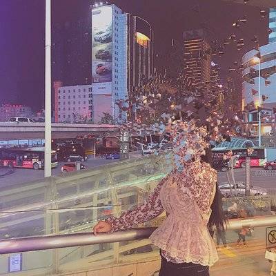 夜景模特