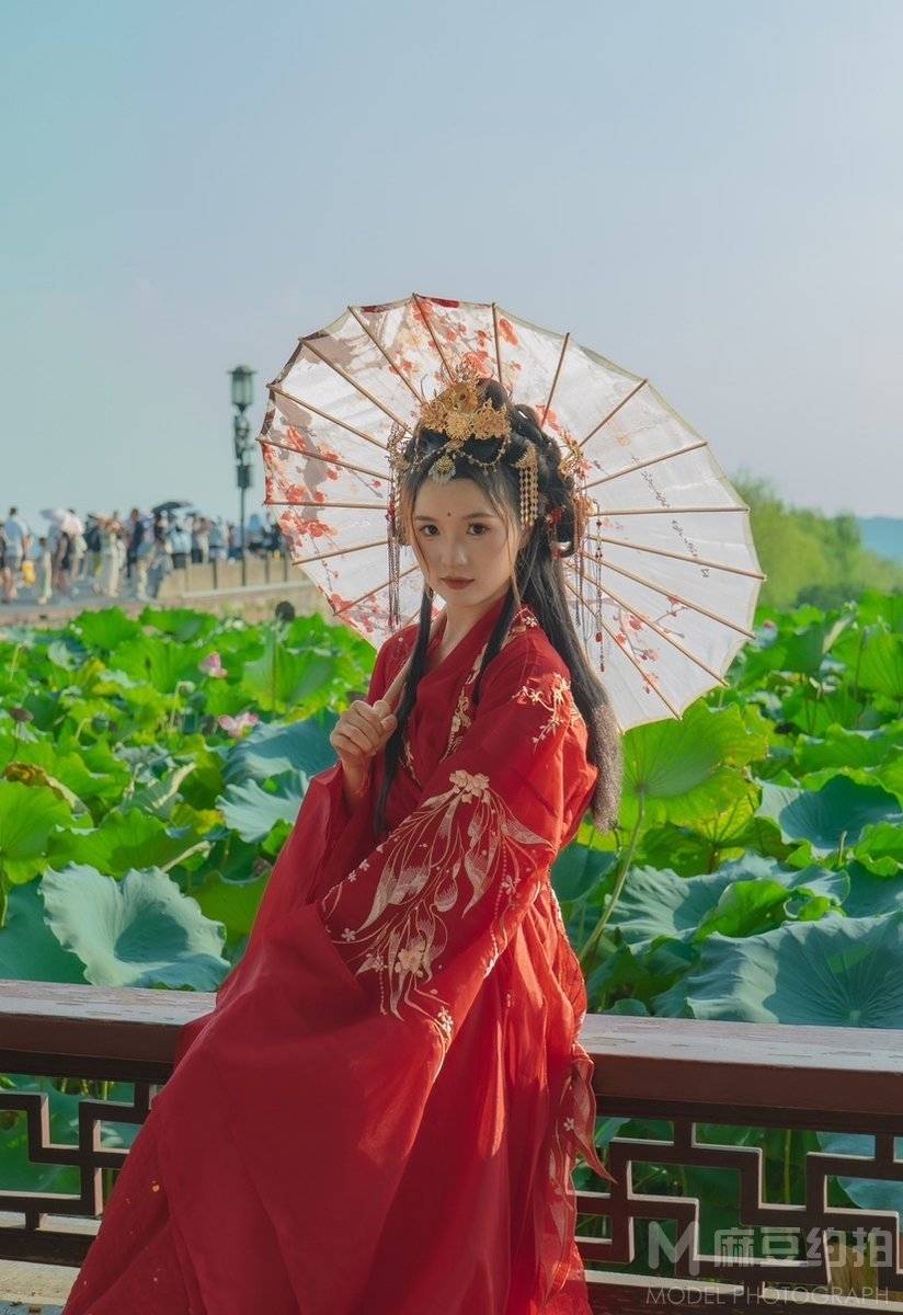 汉服模特