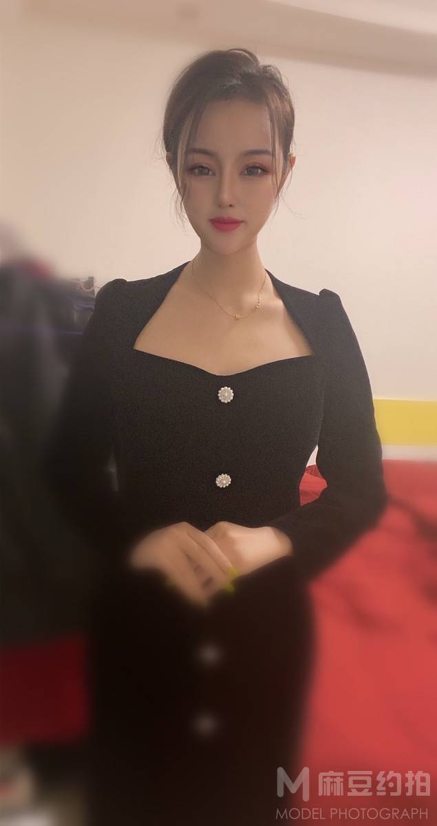 纪实模特