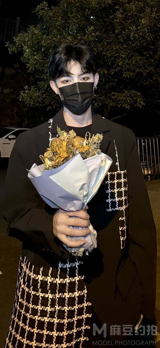 黑白模特