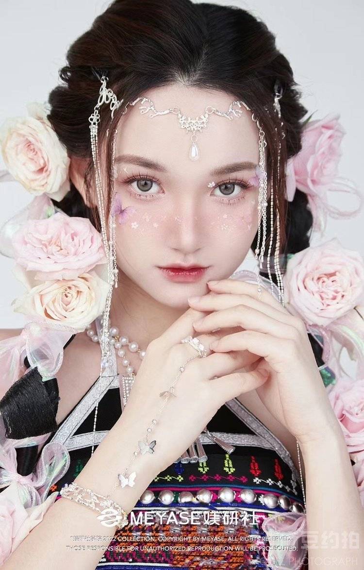 妆容模特
