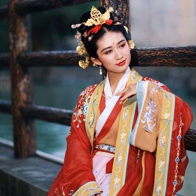 汉服模特
