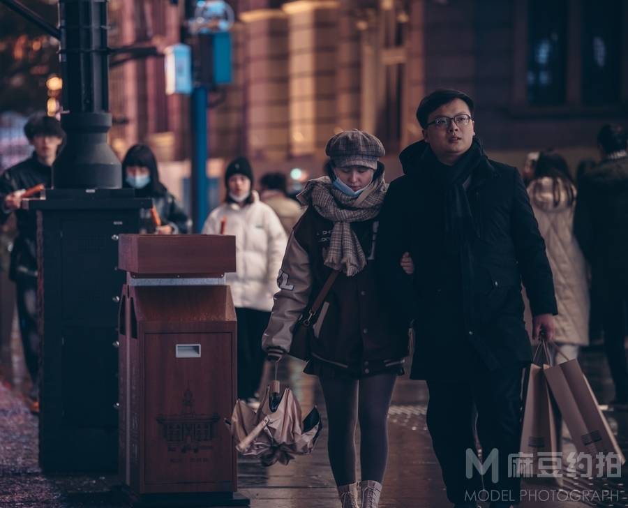 情绪模特
