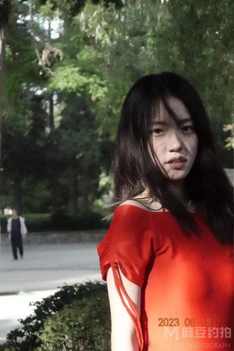清新模特