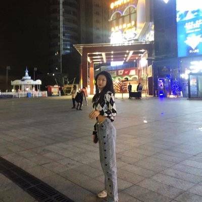 黑白模特