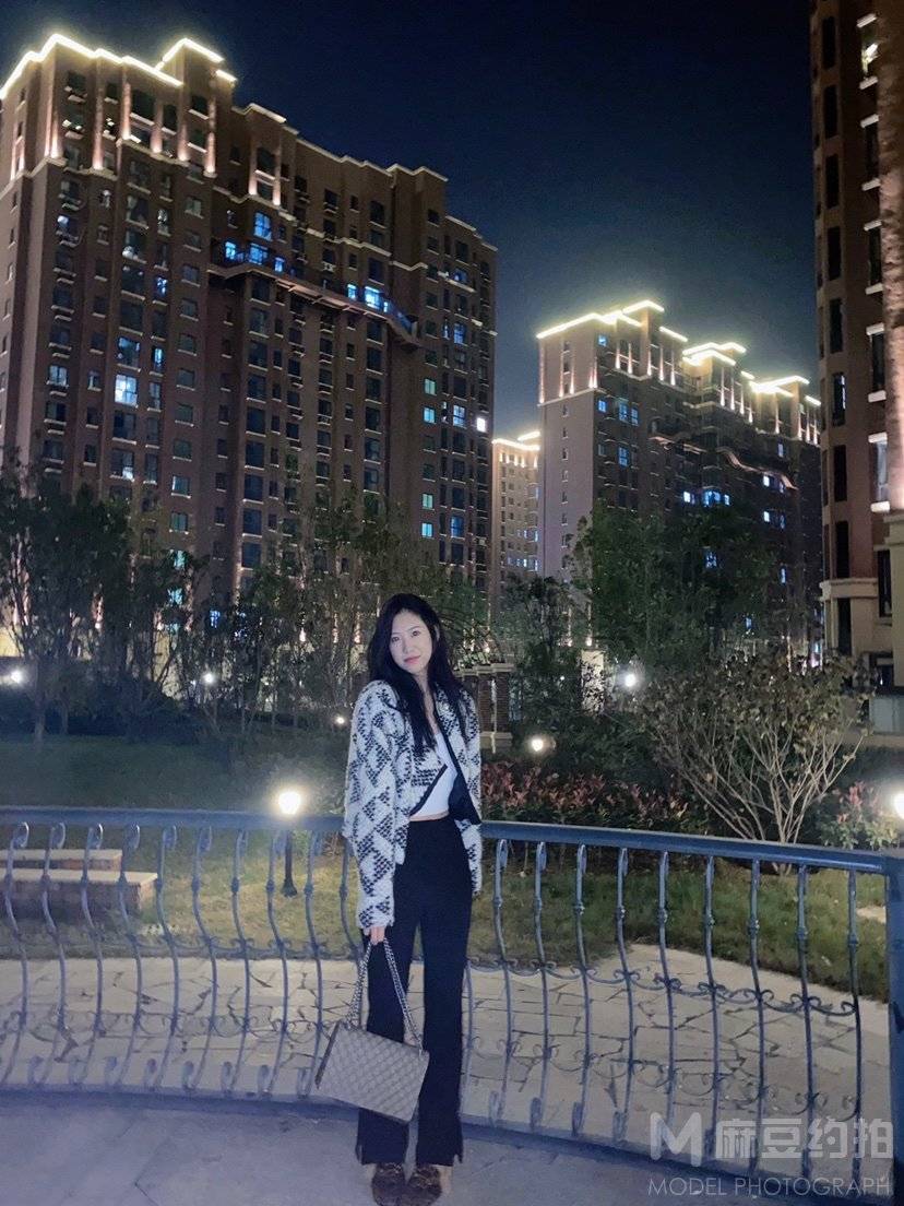 夜景模特