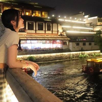 夜景模特