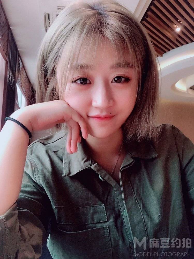 纪实模特