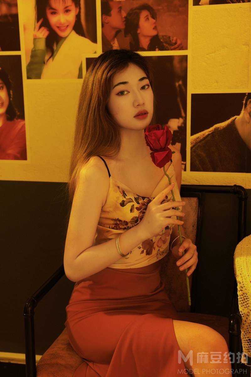 情绪模特