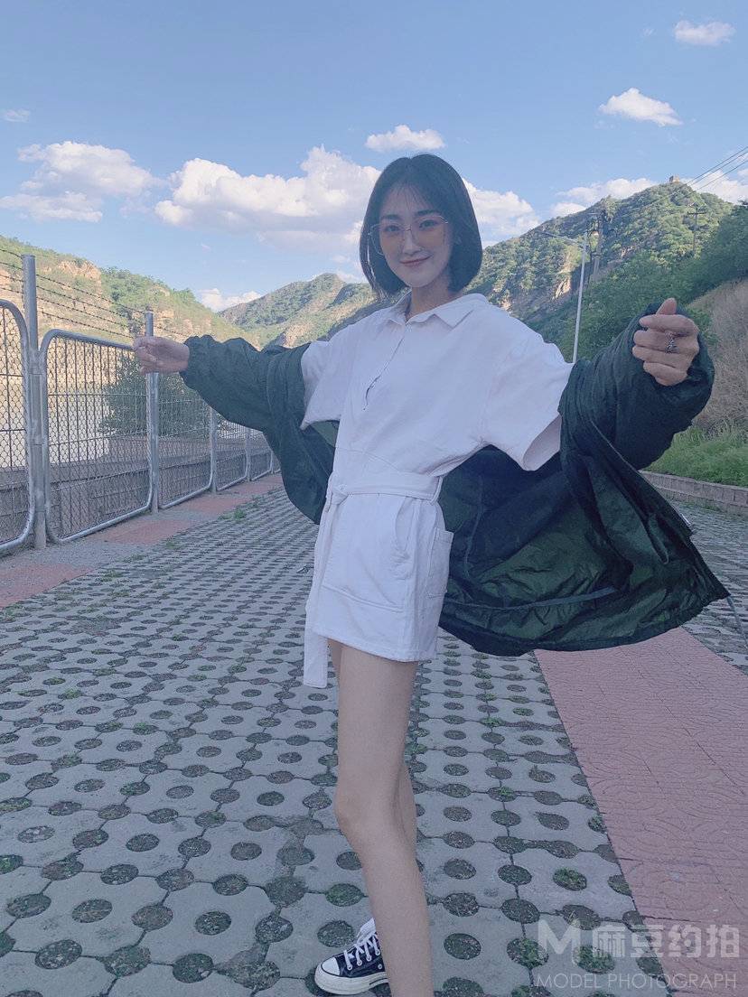 黑白模特