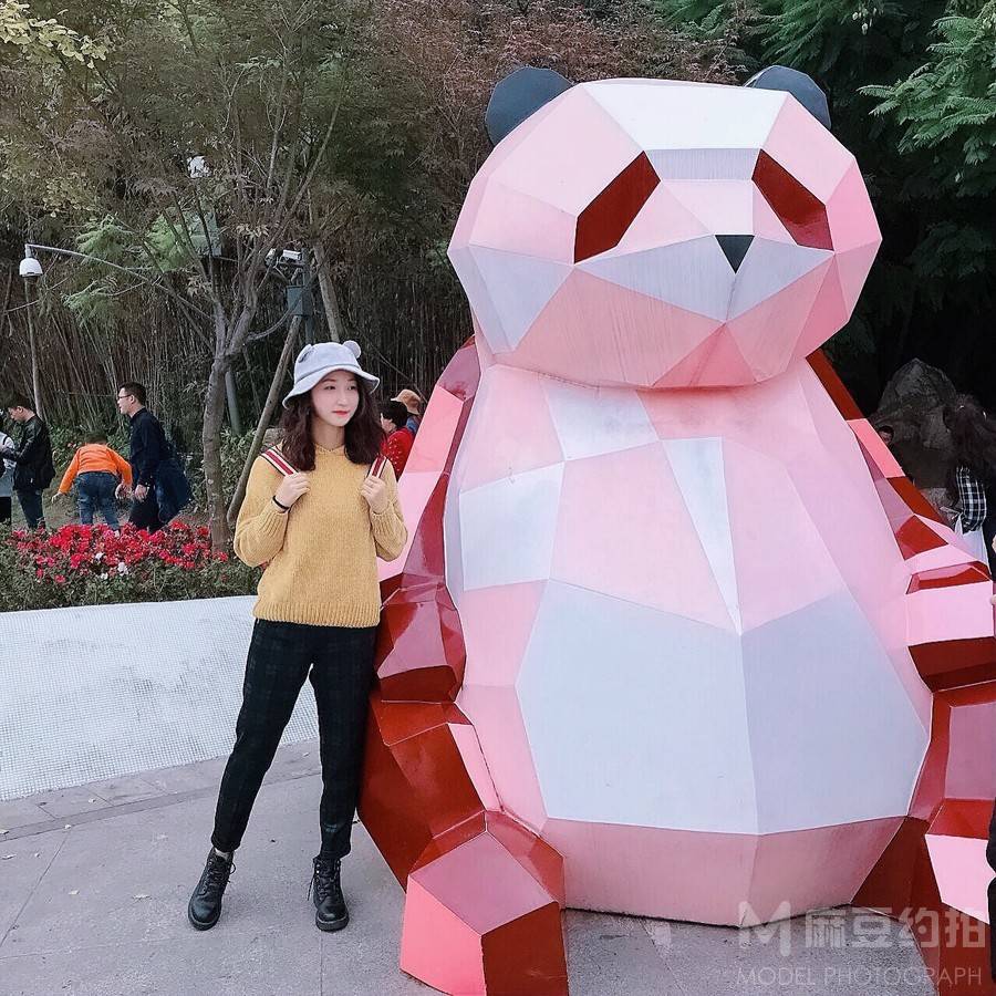 情绪模特