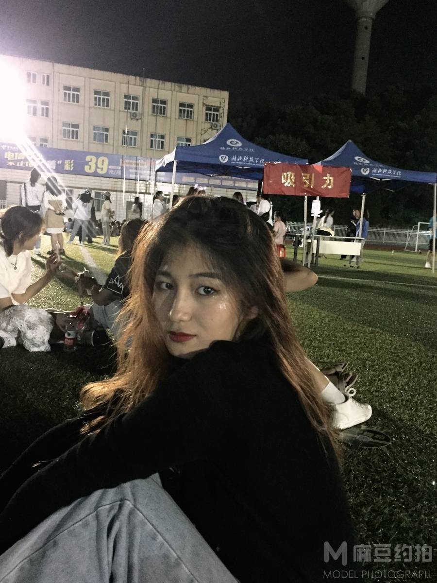 校园模特