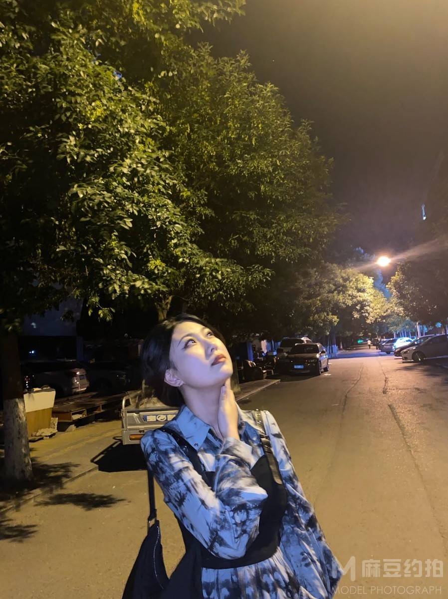 夜景模特